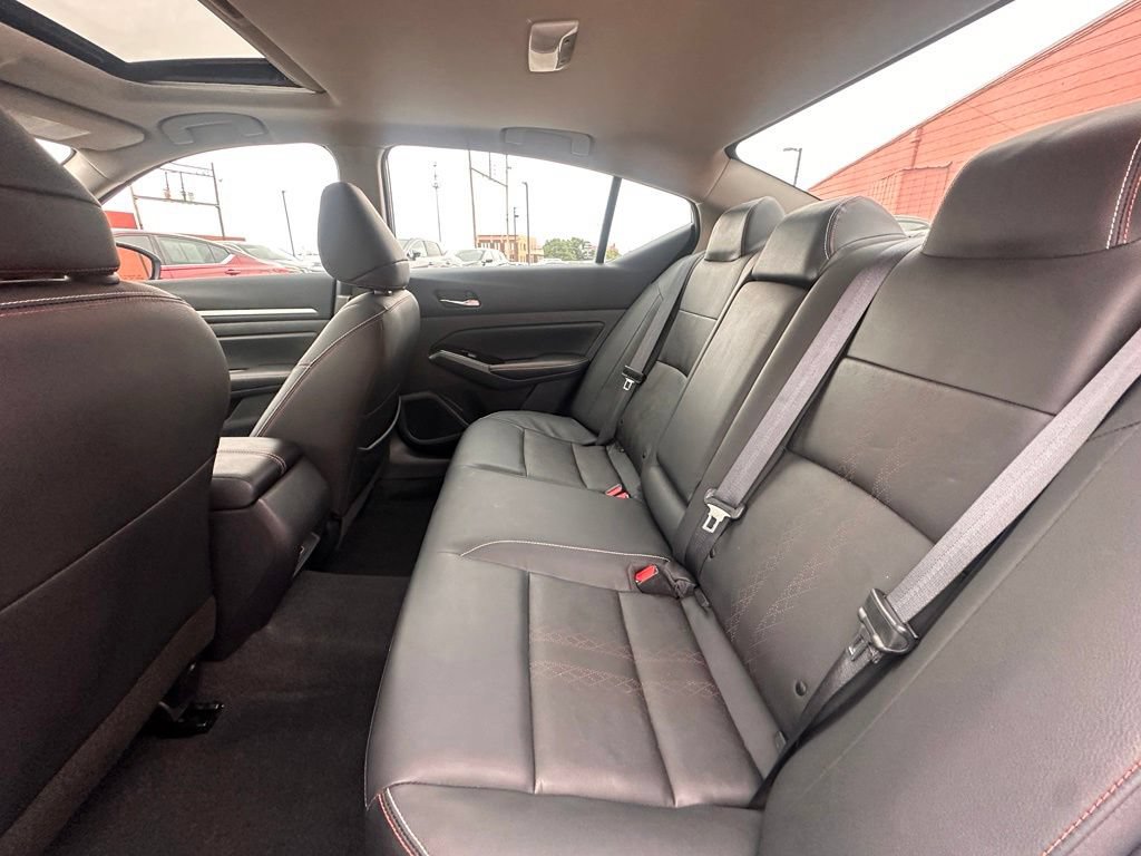 Certified 2024 Nissan Altima 2.5 SR w/ SR Premium Package FWD image 16
