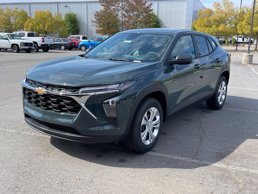 New 2026 Chevrolet Trax LS FWD image 3