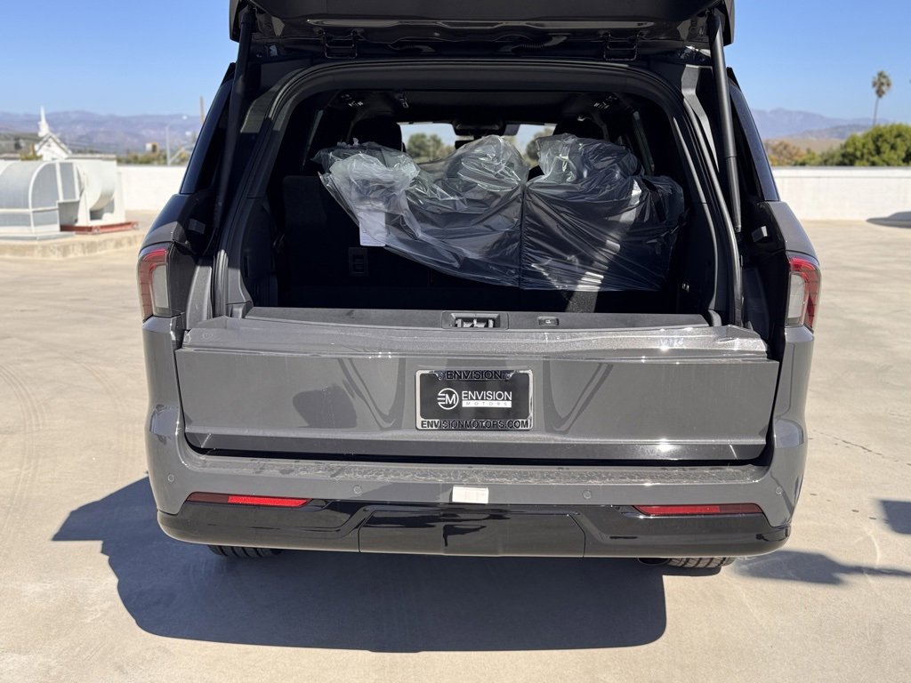 New 2025 Lincoln Navigator Black Label image 13