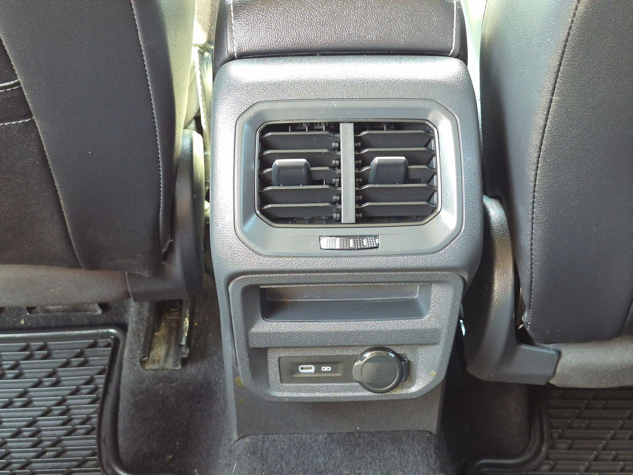 Used 2021 Volkswagen Tiguan SE AWD/4WD image 24