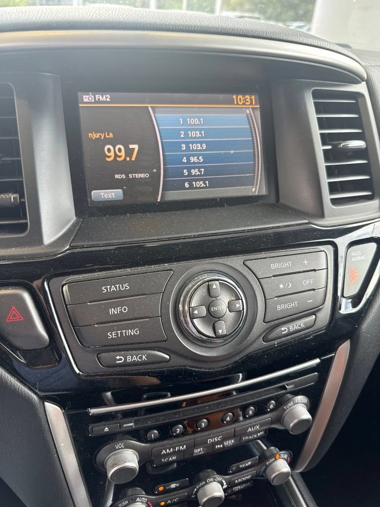 Used 2014 Nissan Pathfinder SV FWD image 5