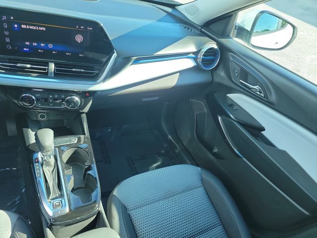 Used 2024 Chevrolet Trax LT w/ Driver Confidence Package image 17