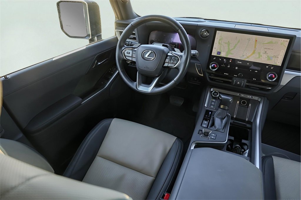 Used 2024 Lexus GX 550 image 30