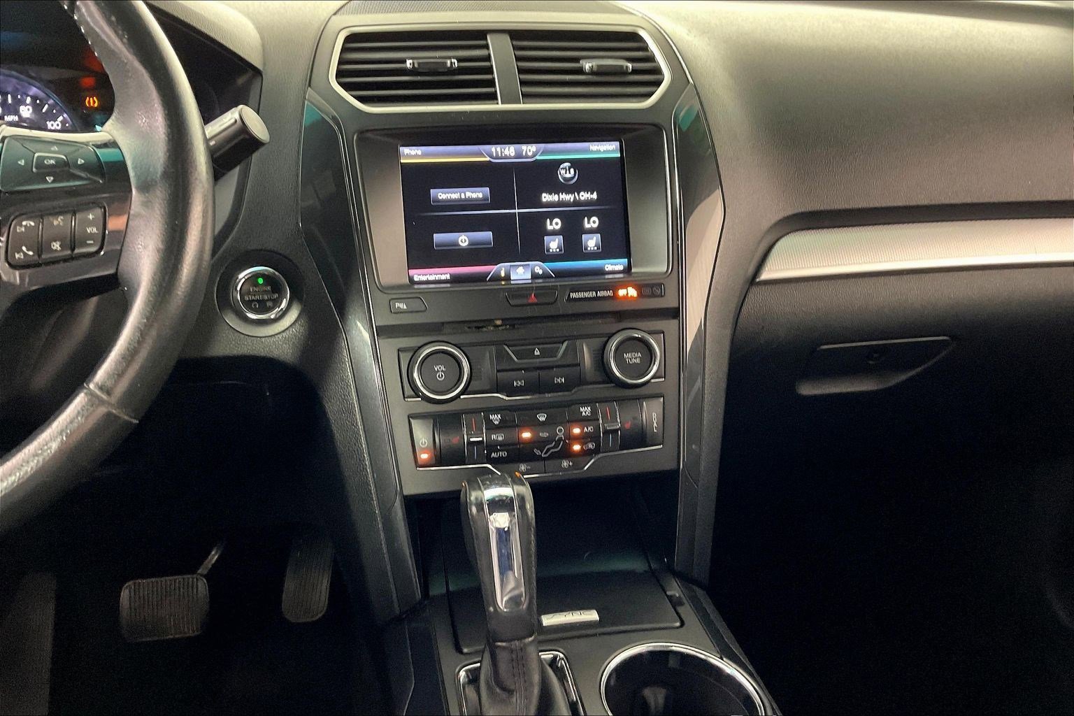 Used 2016 Ford Explorer XLT w/ Equipment Group 202A image 9