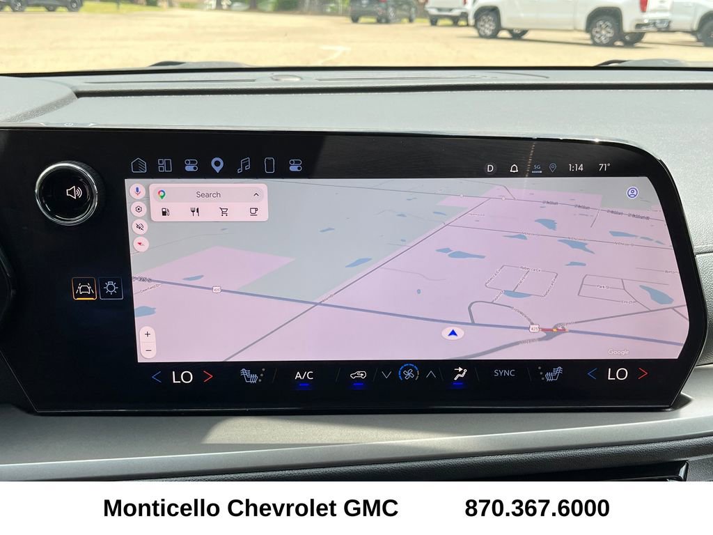 Used 2025 Chevrolet Traverse LT FWD image 17