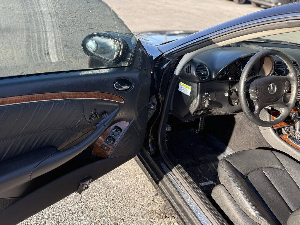 Used 2008 Mercedes-Benz CLK 350 Cabriolet w/ P1 Pkg image 8