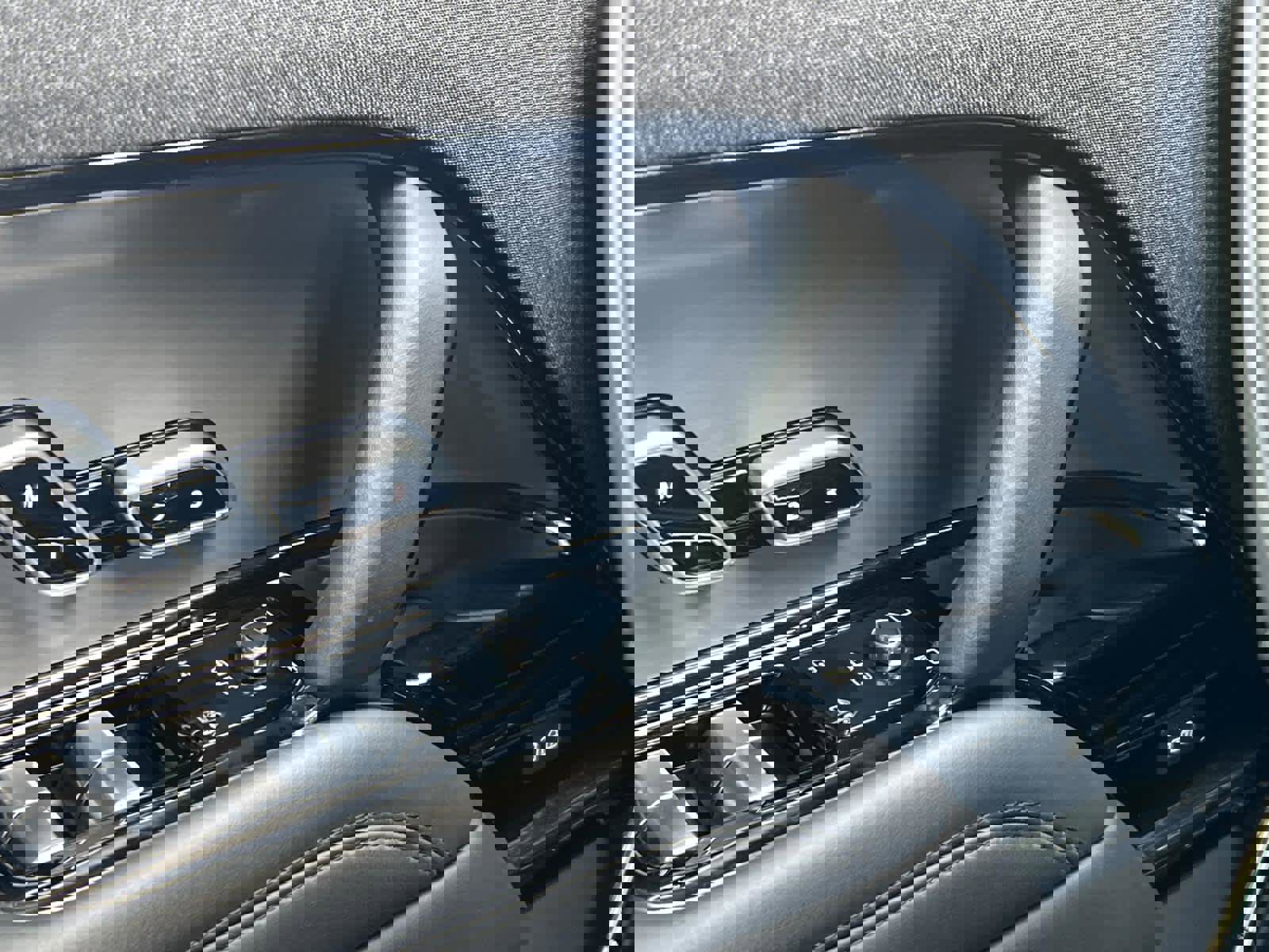 Used 2023 Land Rover Range Rover Sport SE Dynamic image 23