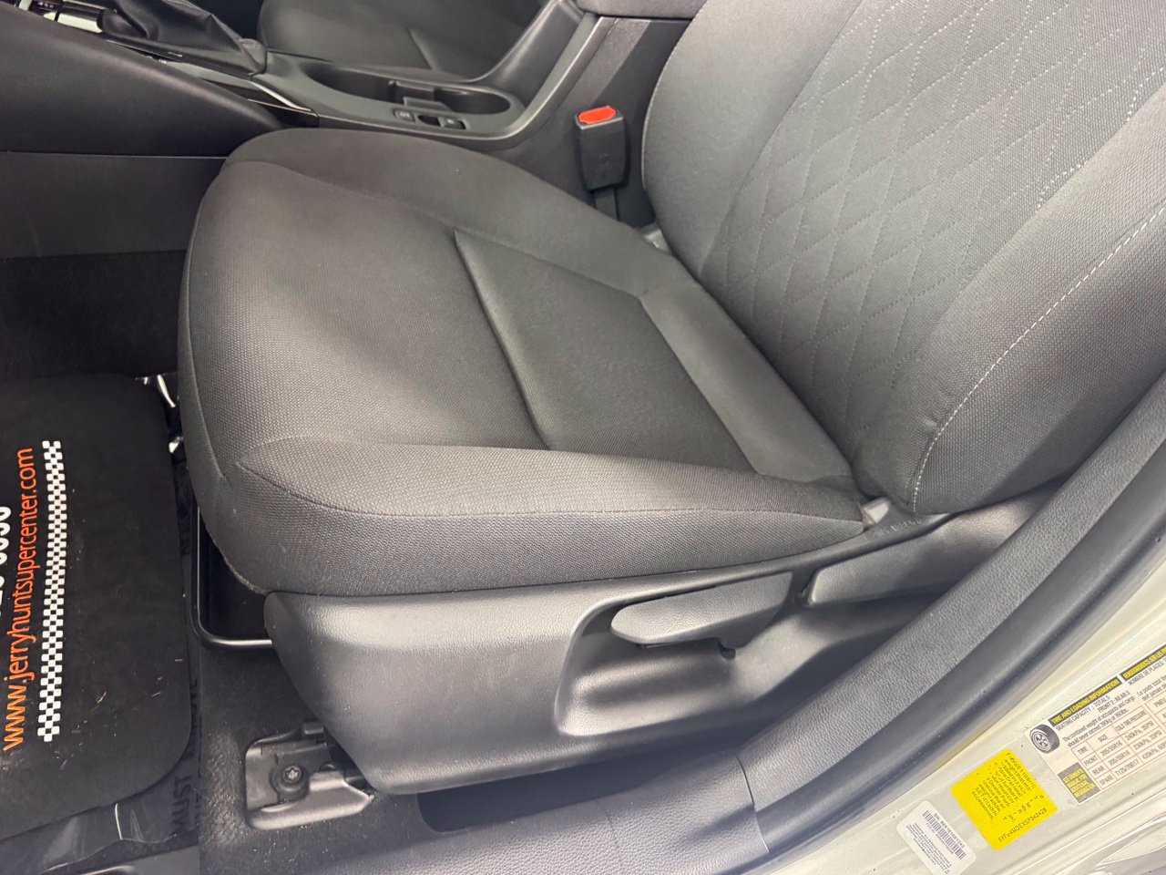 Used 2025 Toyota Corolla LE FWD image 22