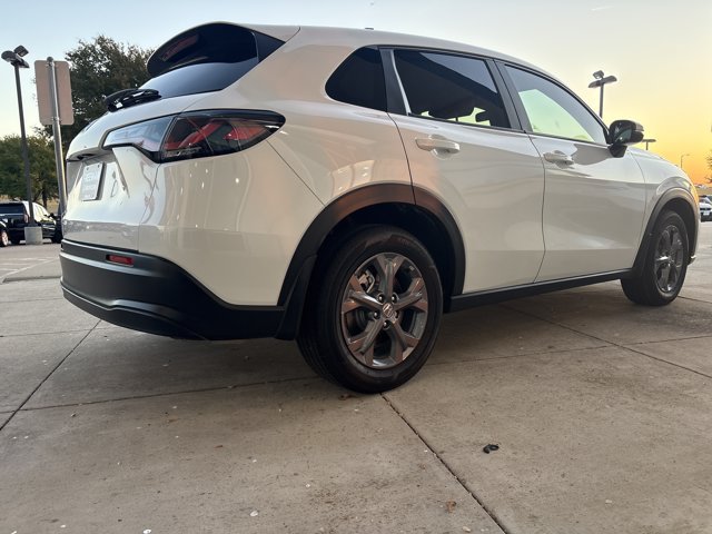 New 2027 Honda HR-V LX image 4
