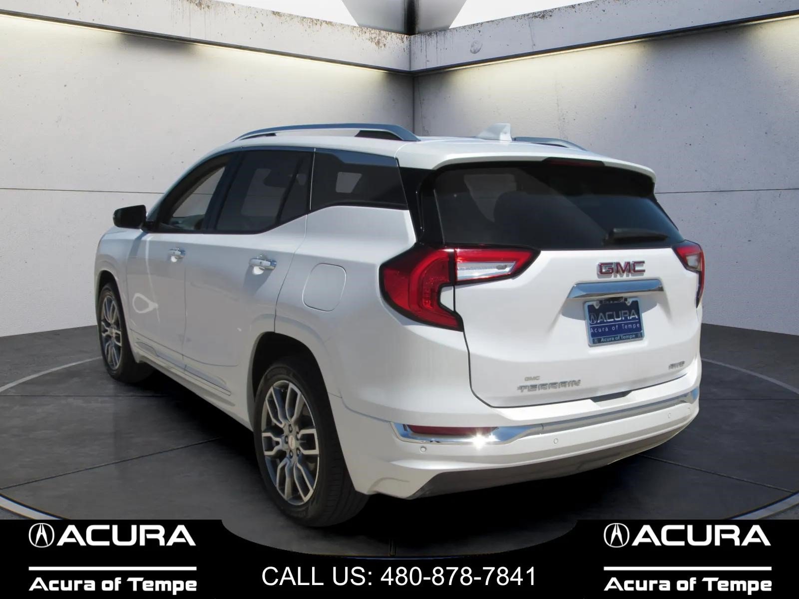 Used 2023 GMC Terrain Denali w/ Denali Premium Package AWD/4WD image 6
