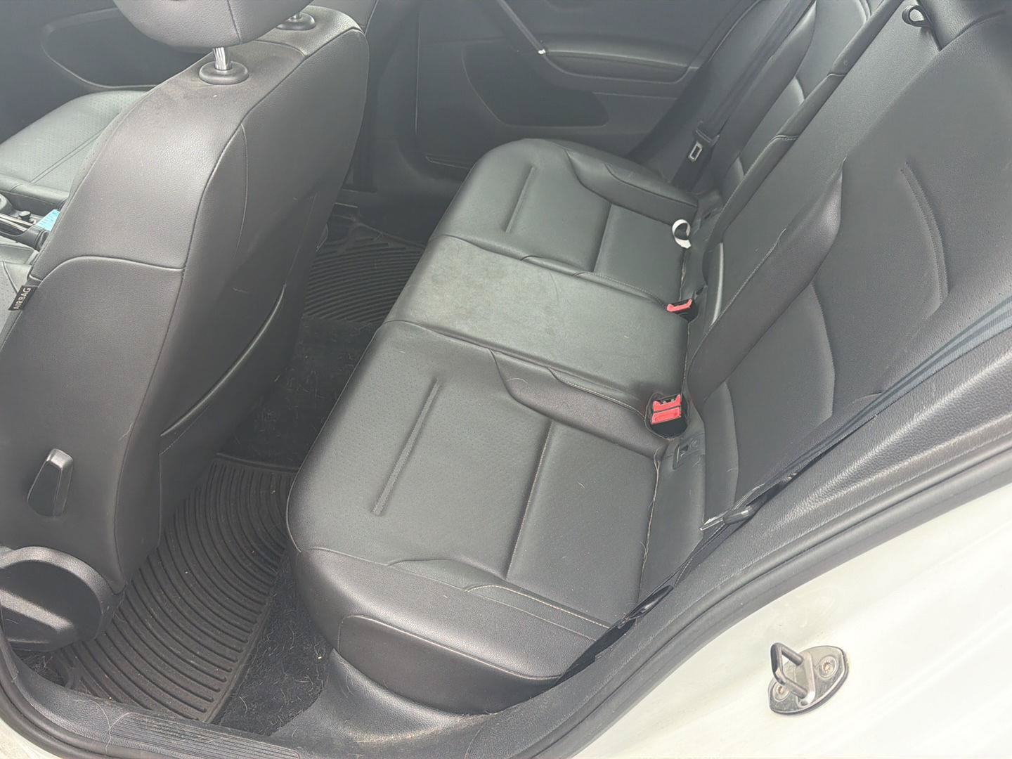 Used 2015 Volkswagen Golf S FWD image 15