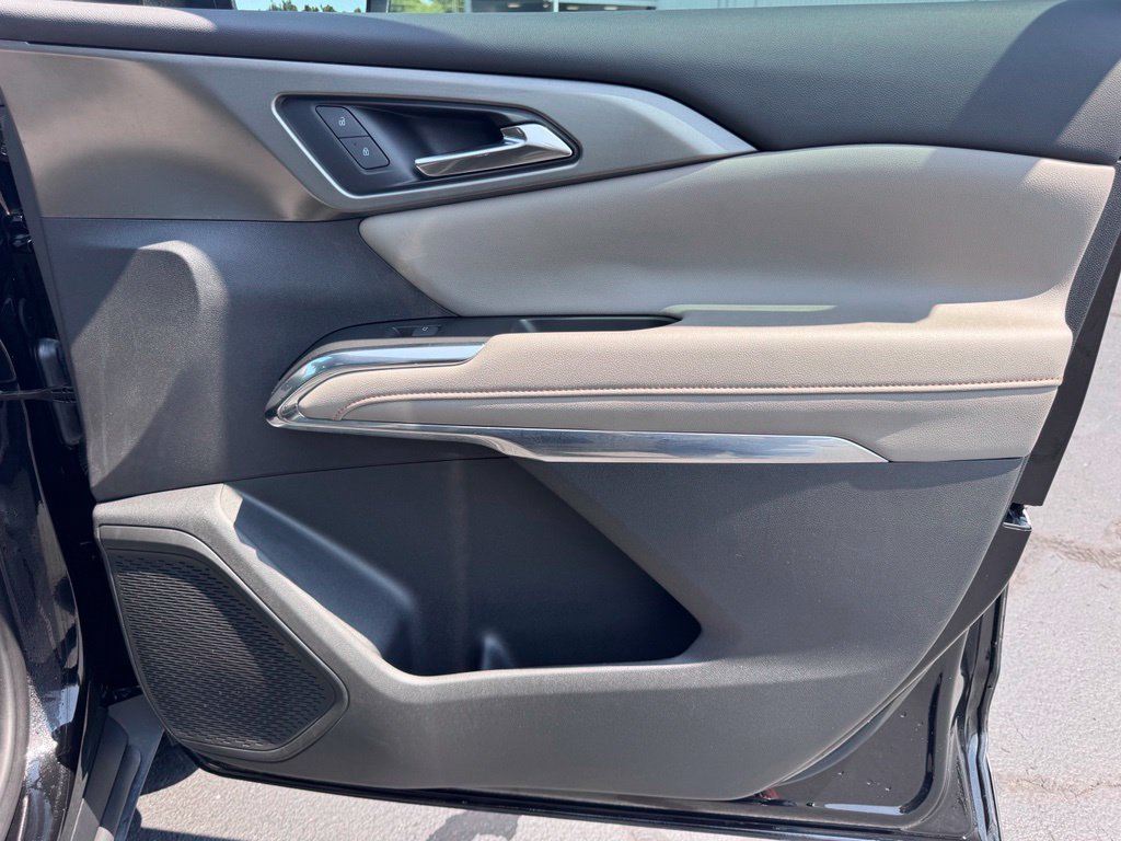 Used 2024 Chevrolet Traverse LT FWD image 24