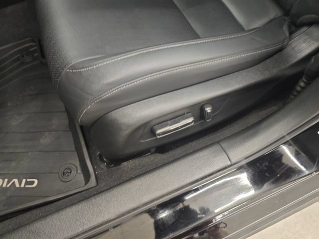 Used 2022 Honda Civic Touring image 35