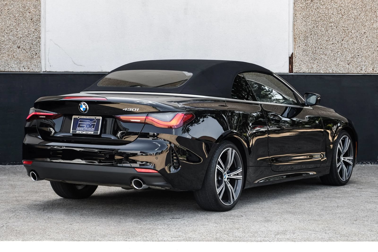 Used 2023 BMW 430i Convertible w/ Premium Package RWD image 11