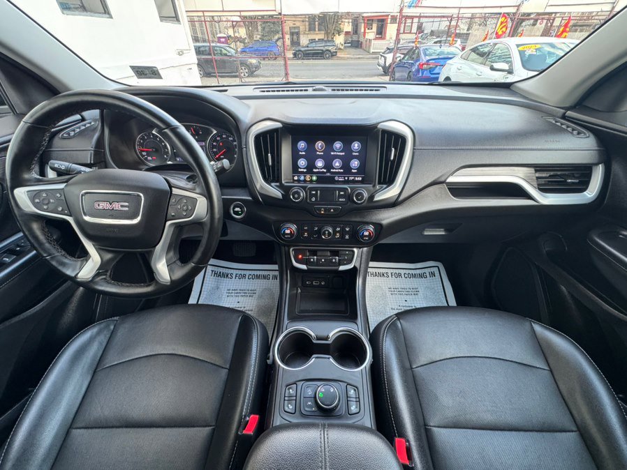 Used 2023 GMC Terrain SLT image 13