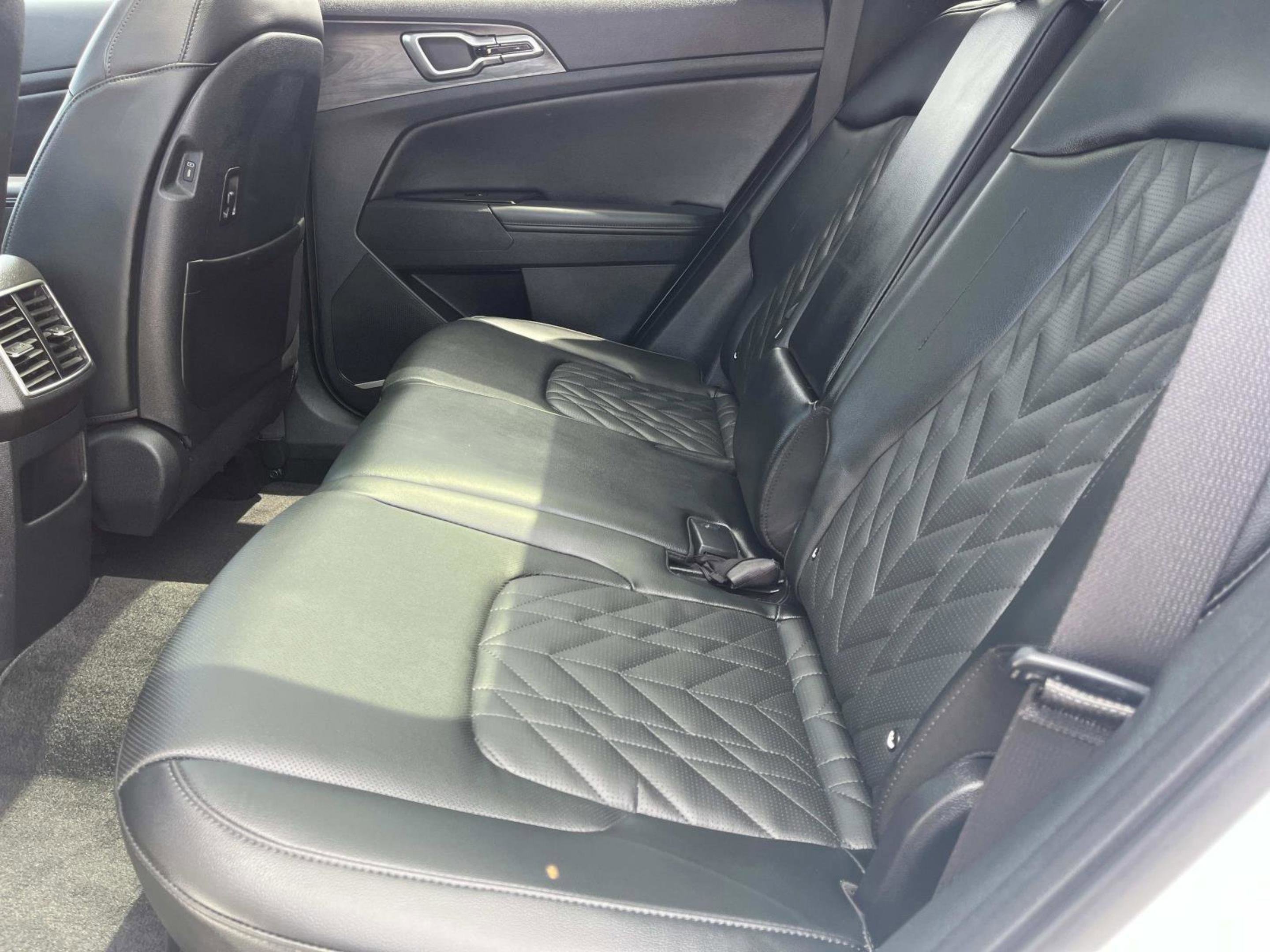 Used 2023 Kia Sportage X-Line w/ X-Line Premium Package AWD/4WD image 17