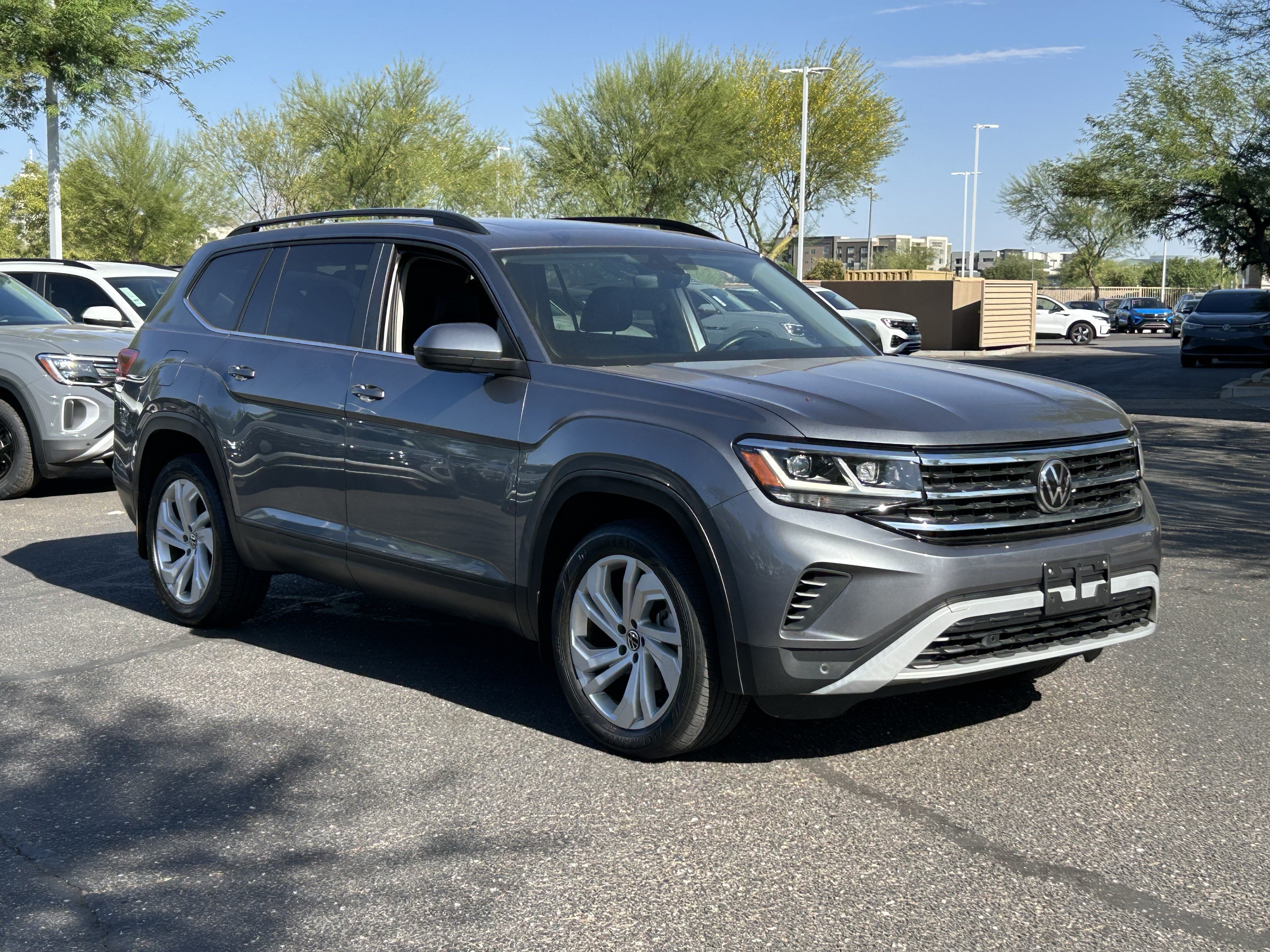 Used 2023 Volkswagen Atlas SE w/ Panoramic Sunroof Package AWD/4WD image 6