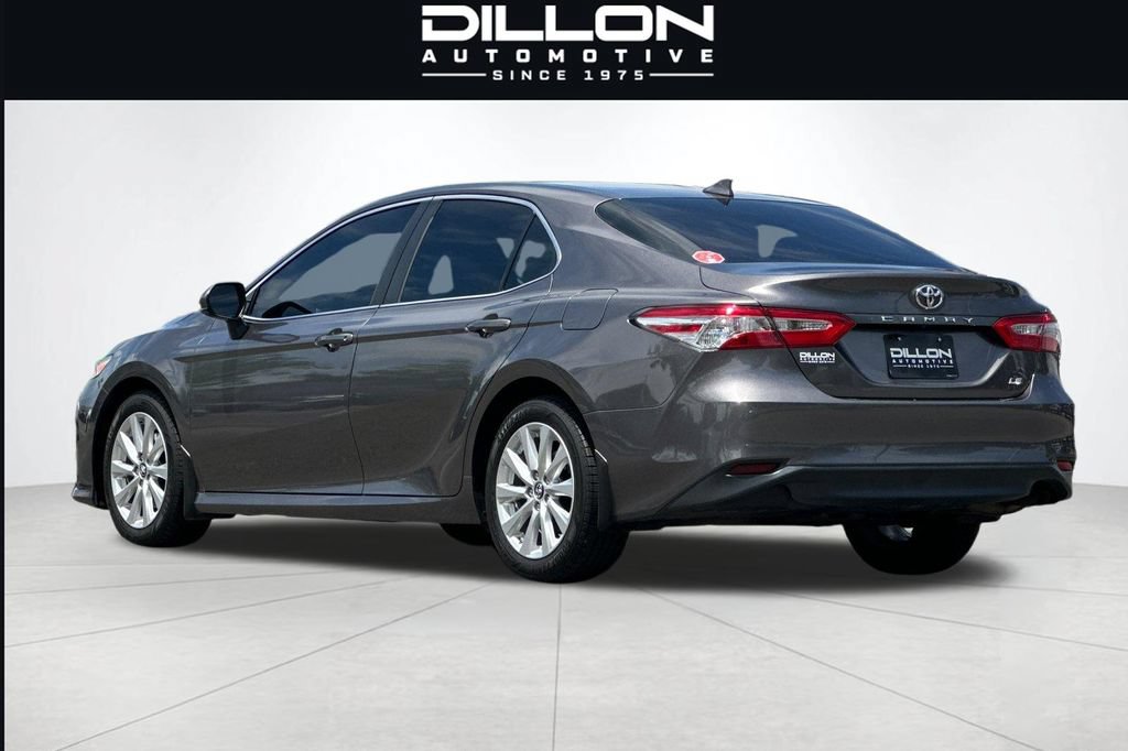 Used 2019 Toyota Camry LE FWD image 6
