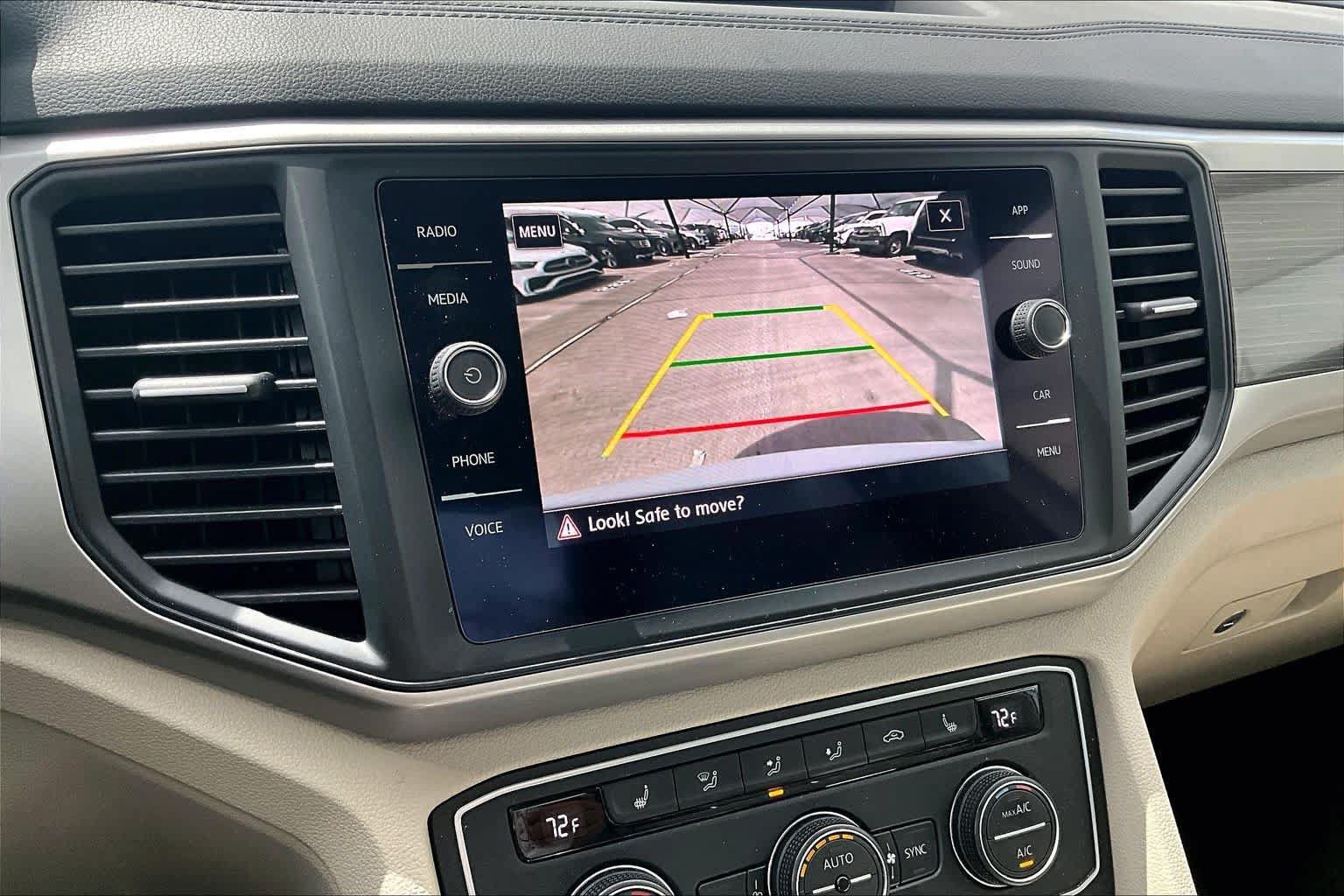 Used 2020 Volkswagen Atlas SE w/ Panoramic Sunroof Package FWD image 26