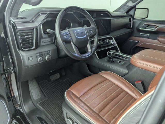 Used 2025 GMC Sierra 1500 Denali Ultimate AWD/4WD image 17