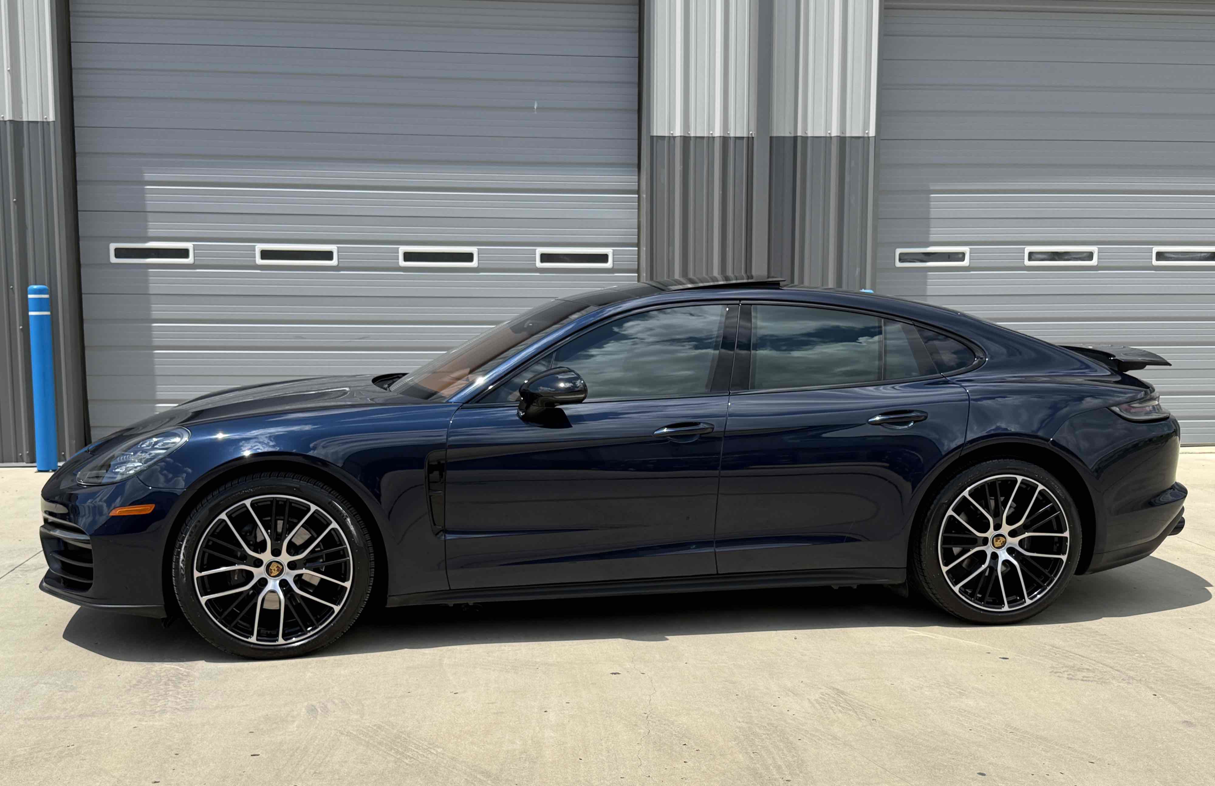 Used 2022 Porsche Panamera Platinum Edition RWD image 9