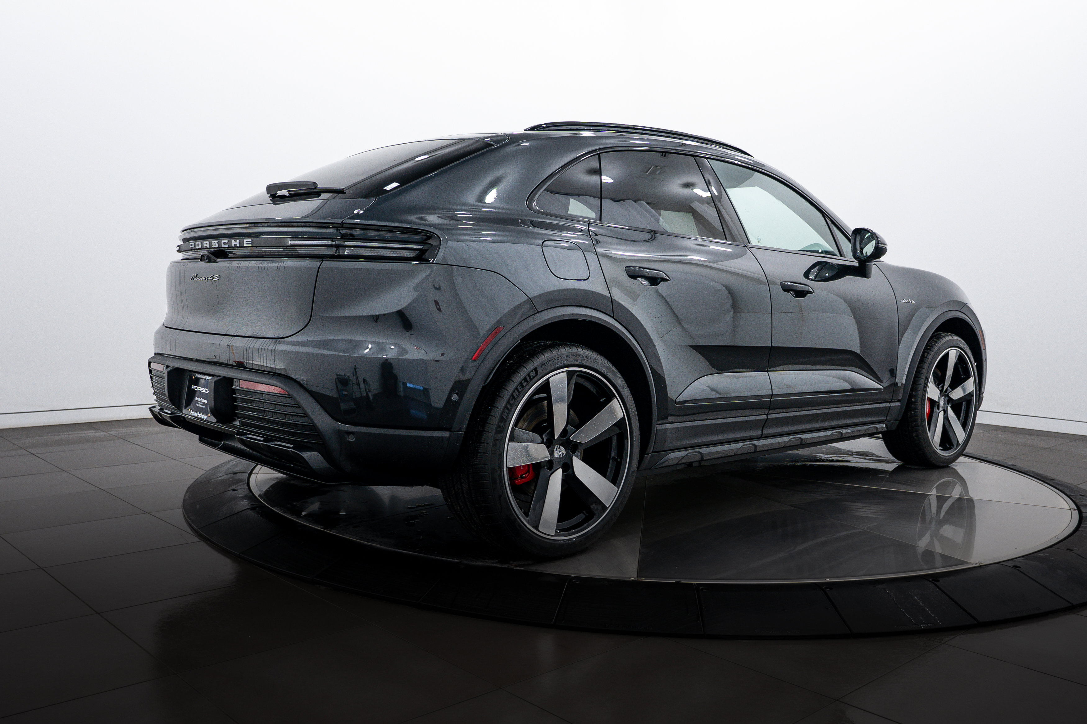 New 2025 Porsche Macan 4S Electric image 7