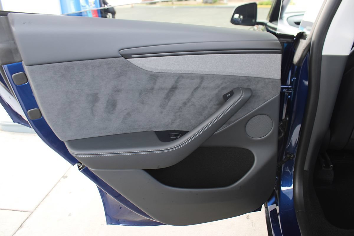 Used 2026 Tesla Model Y Long Range AWD/4WD image 41