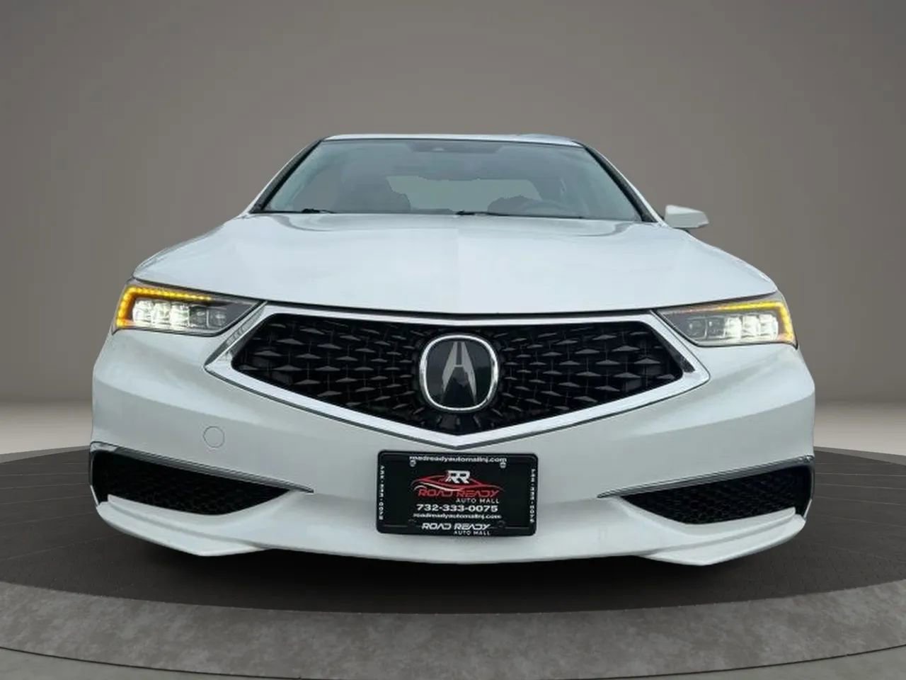 Used 2018 Acura TLX FWD image 3