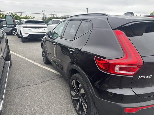 Used 2024 Volvo XC40 B5 Plus w/ Climate Package AWD/4WD image 10