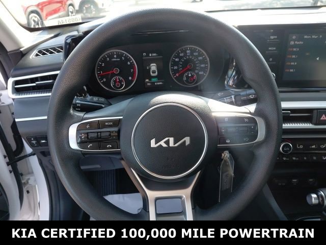 Used 2022 Kia K5 LX image 11