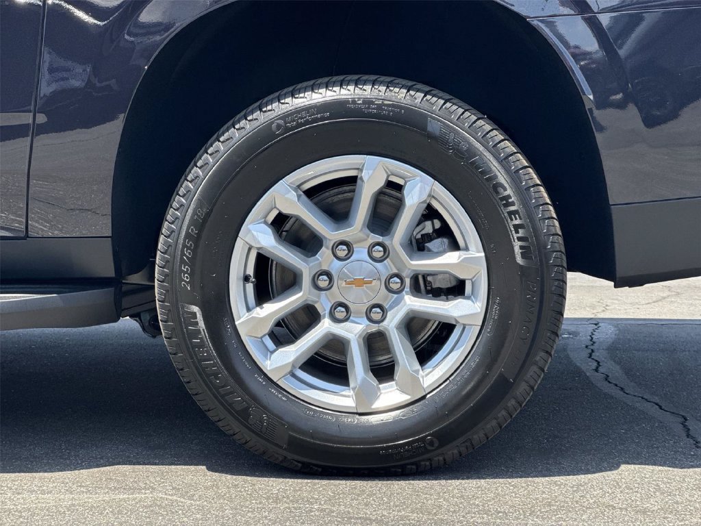 New 2026 Chevrolet Suburban LS RWD image 35