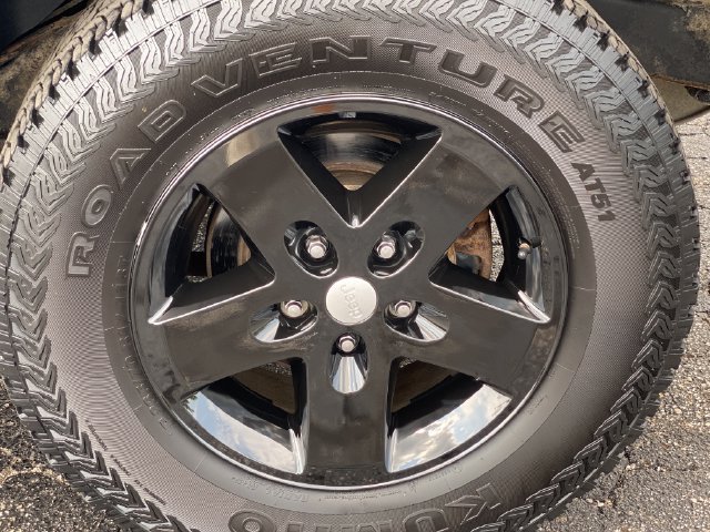 Used 2014 Jeep Wrangler Sport w/ Quick Order Package 24S AWD/4WD image 18