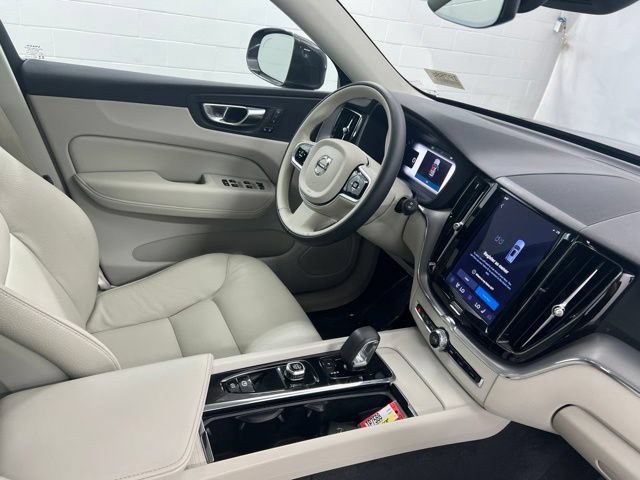 Used 2023 Volvo XC60 B5 Core w/ Climate Package AWD/4WD image 24
