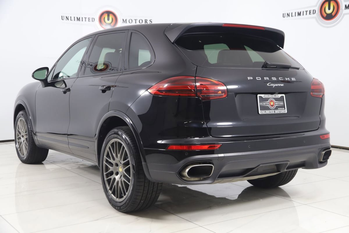 Used 2017 Porsche Cayenne Platinum Edition AWD/4WD image 4