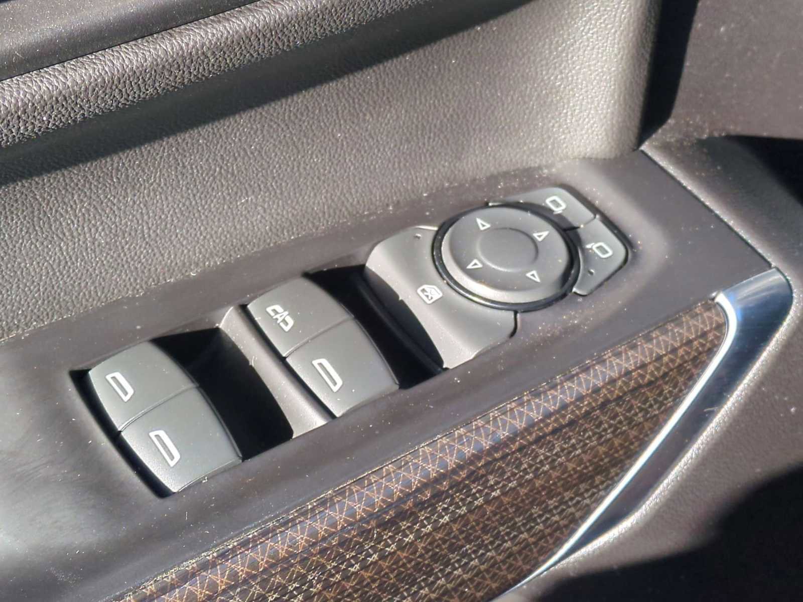 Used 2019 Chevrolet Silverado 1500 LT w/ Texas Edition image 23