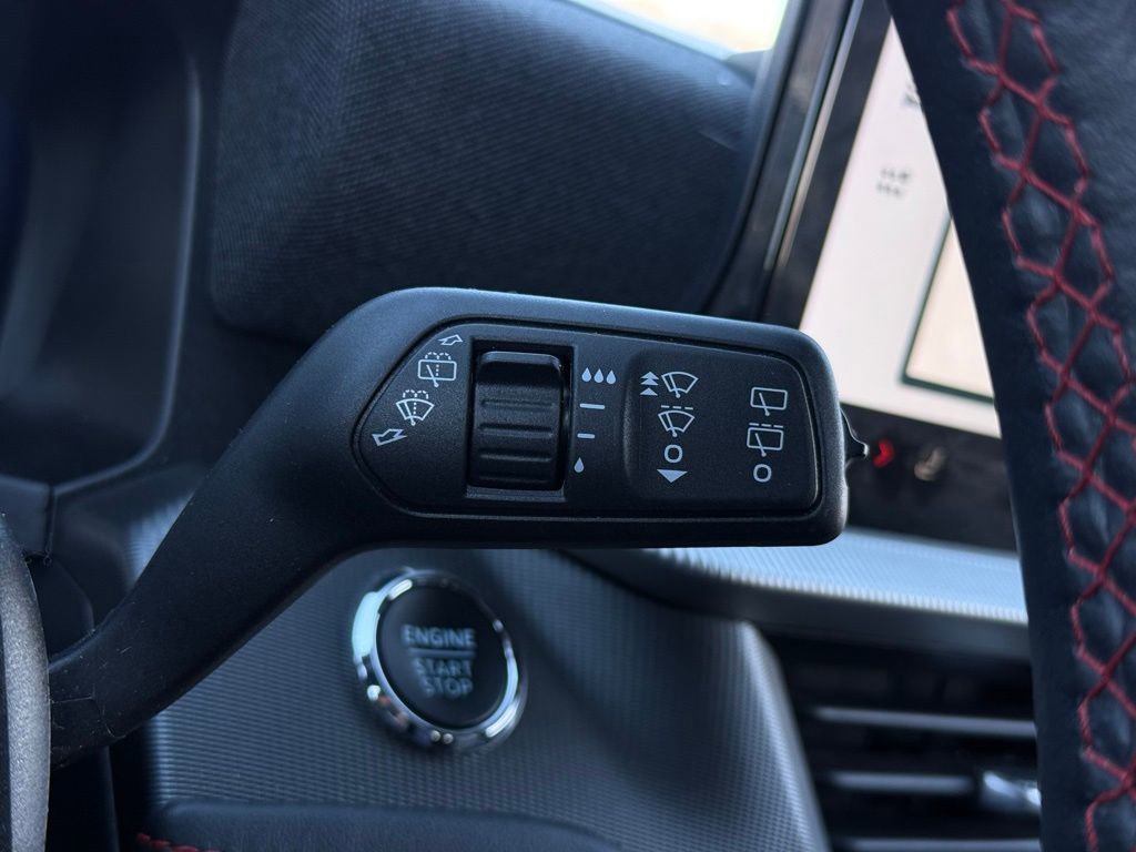 Used 2025 Ford Explorer ST-Line w/ ST-Line Street Pack image 26