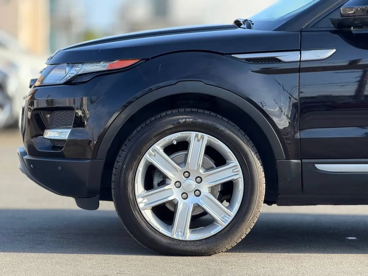 Used 2015 Land Rover Range Rover Evoque Pure Premium AWD/4WD image 7