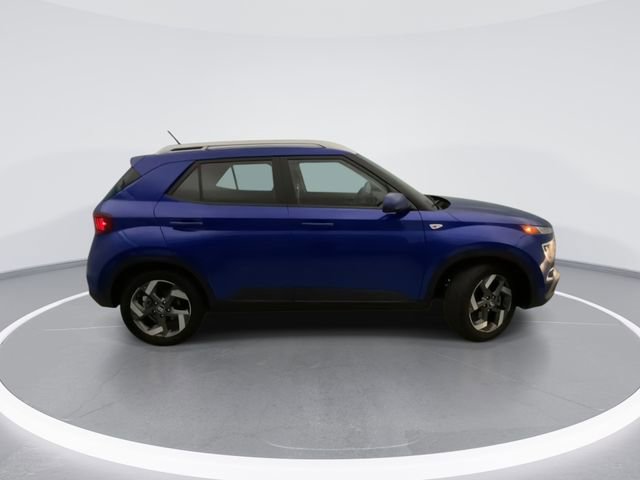 Certified 2026 Hyundai Venue SEL FWD image 7