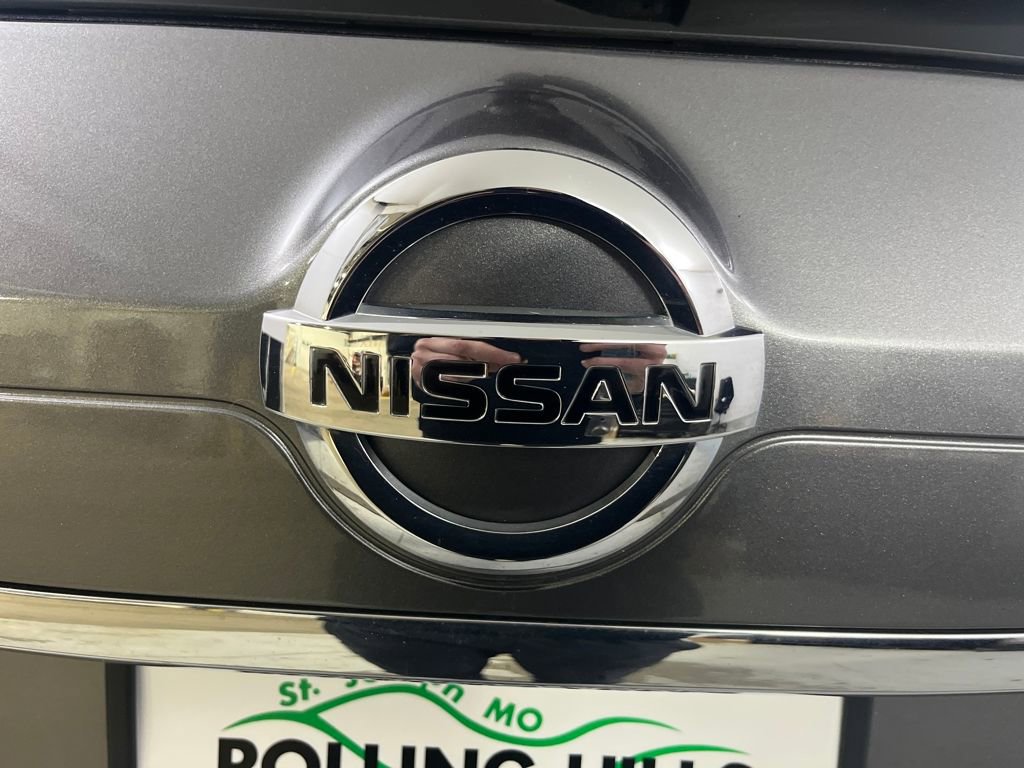 Used 2019 Nissan Rogue S image 44