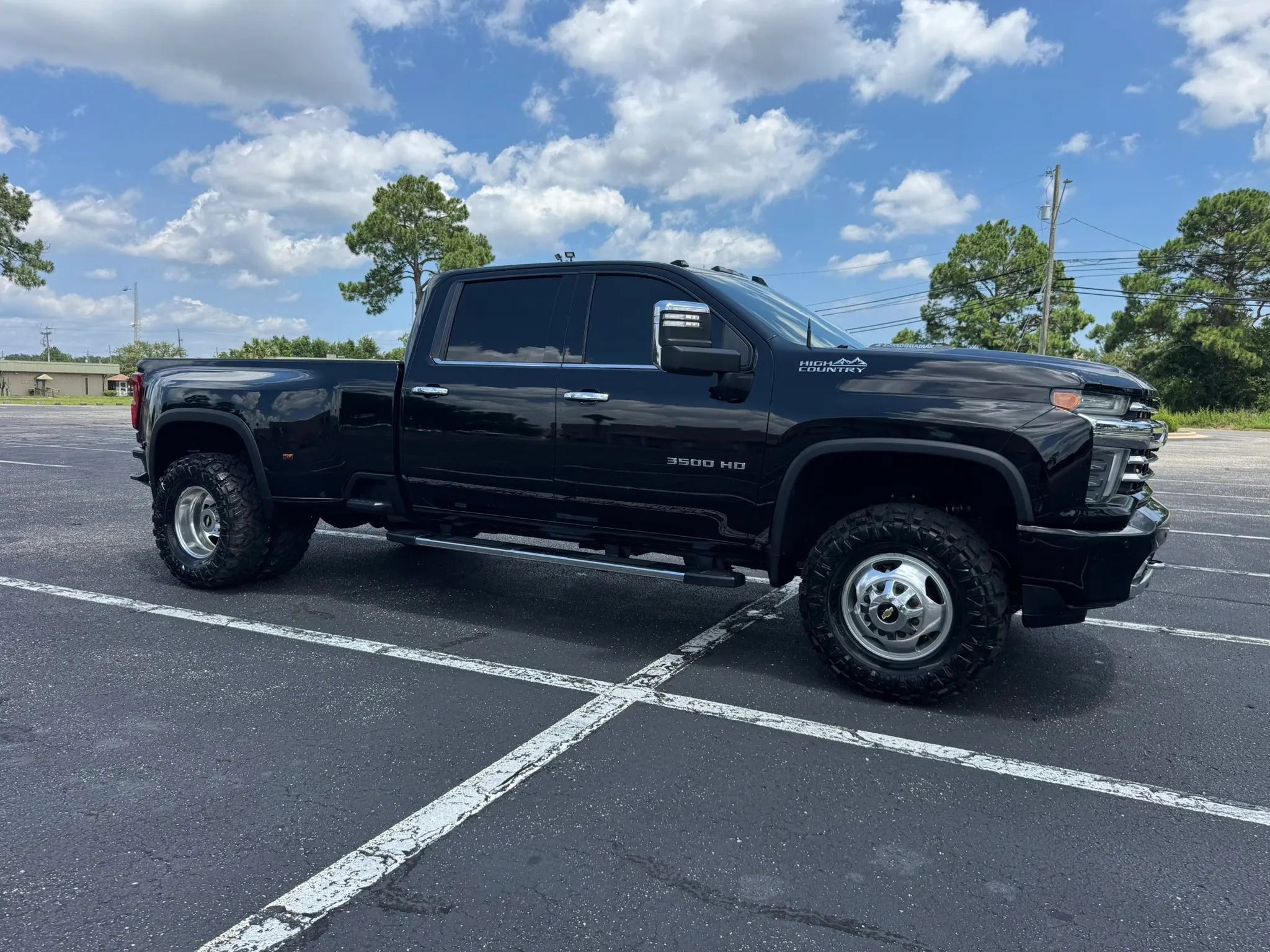 Used 2020 Chevrolet Silverado 3500 High Country AWD/4WD image 4