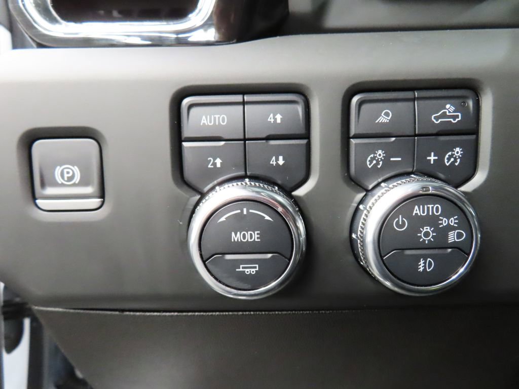 Used 2024 GMC Sierra 3500 Denali w/ Denali Reserve Package image 65