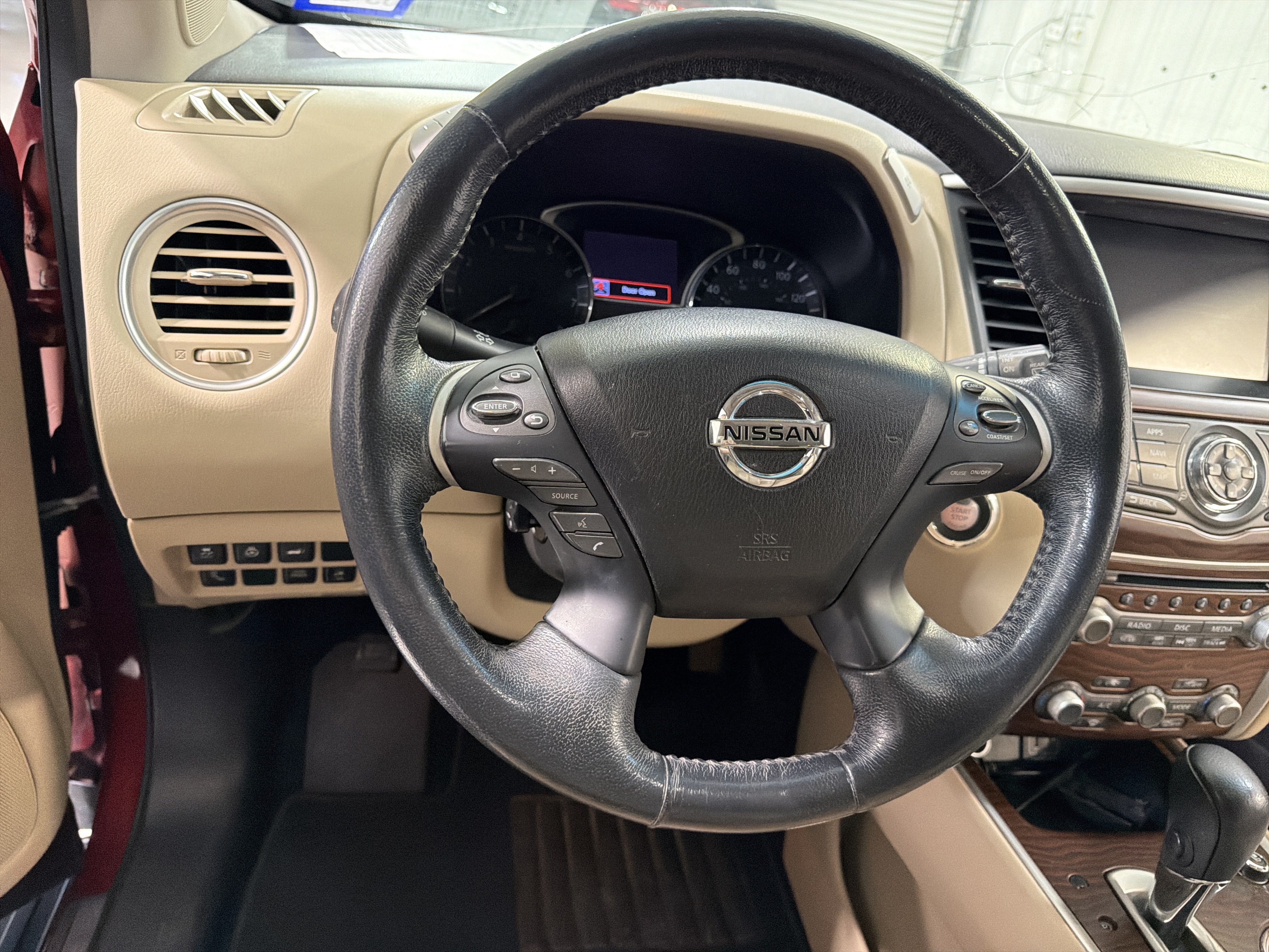 Used 2018 Nissan Pathfinder Platinum FWD image 16