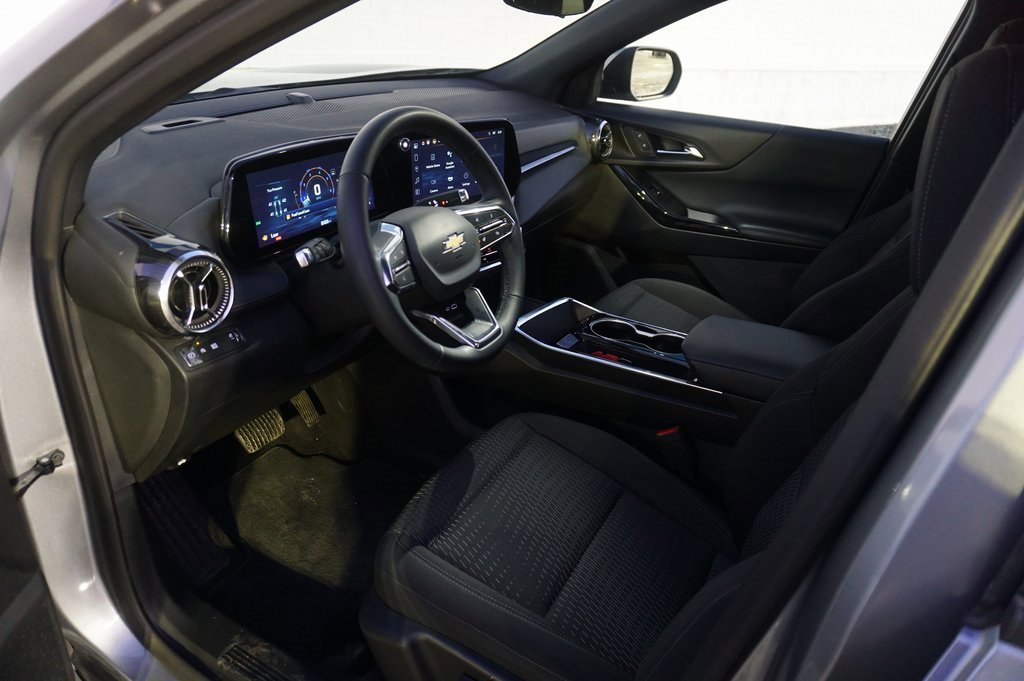 Certified 2025 Chevrolet Equinox LT w/ Safety and Technology Package image 9