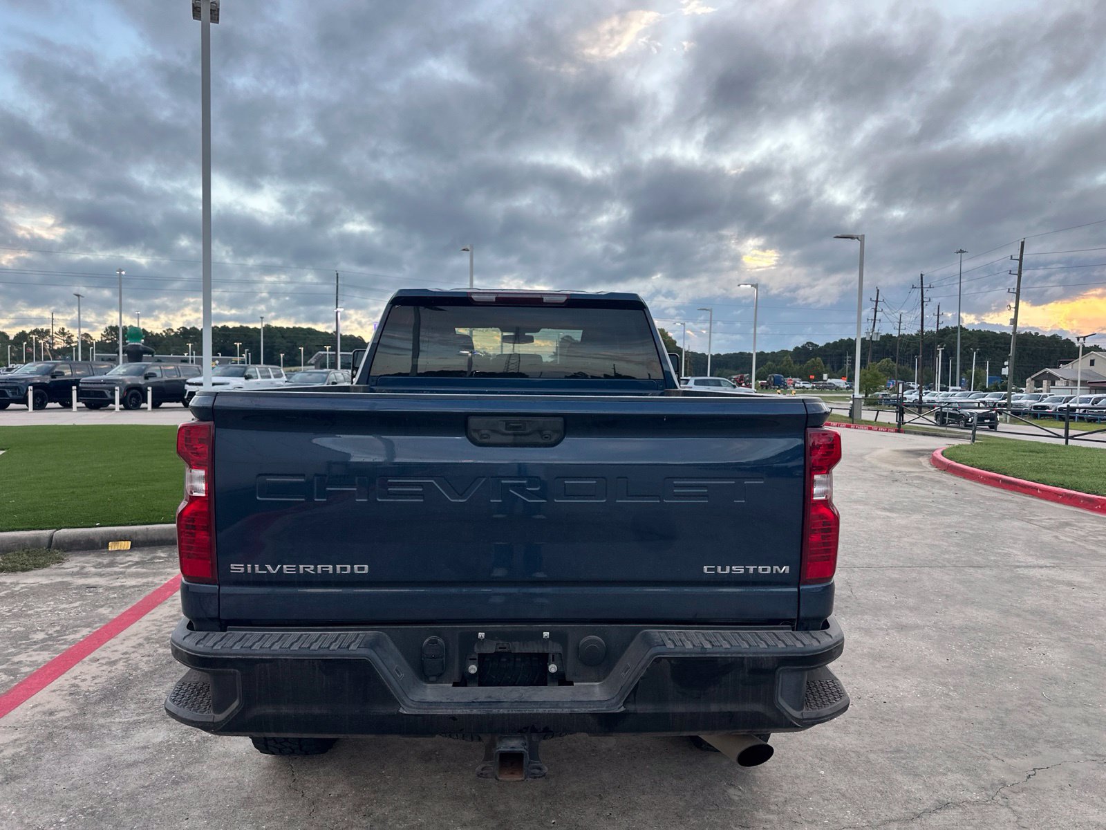 Used 2022 Chevrolet Silverado 2500 Custom w/ Custom Value Package RWD image 6