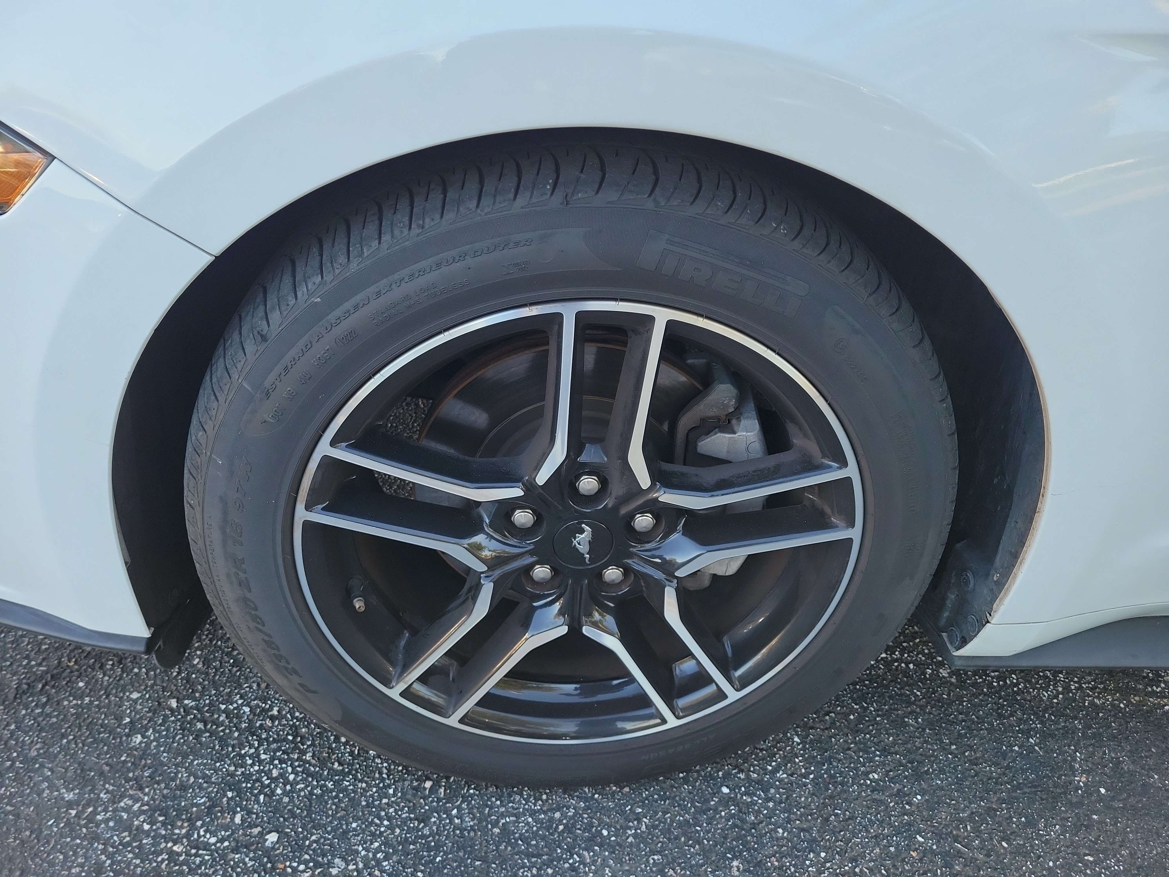 Used 2021 Ford Mustang Premium RWD image 7