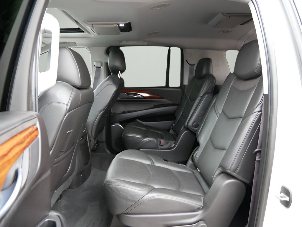 Used 2015 Cadillac Escalade ESV Luxury AWD/4WD image 11