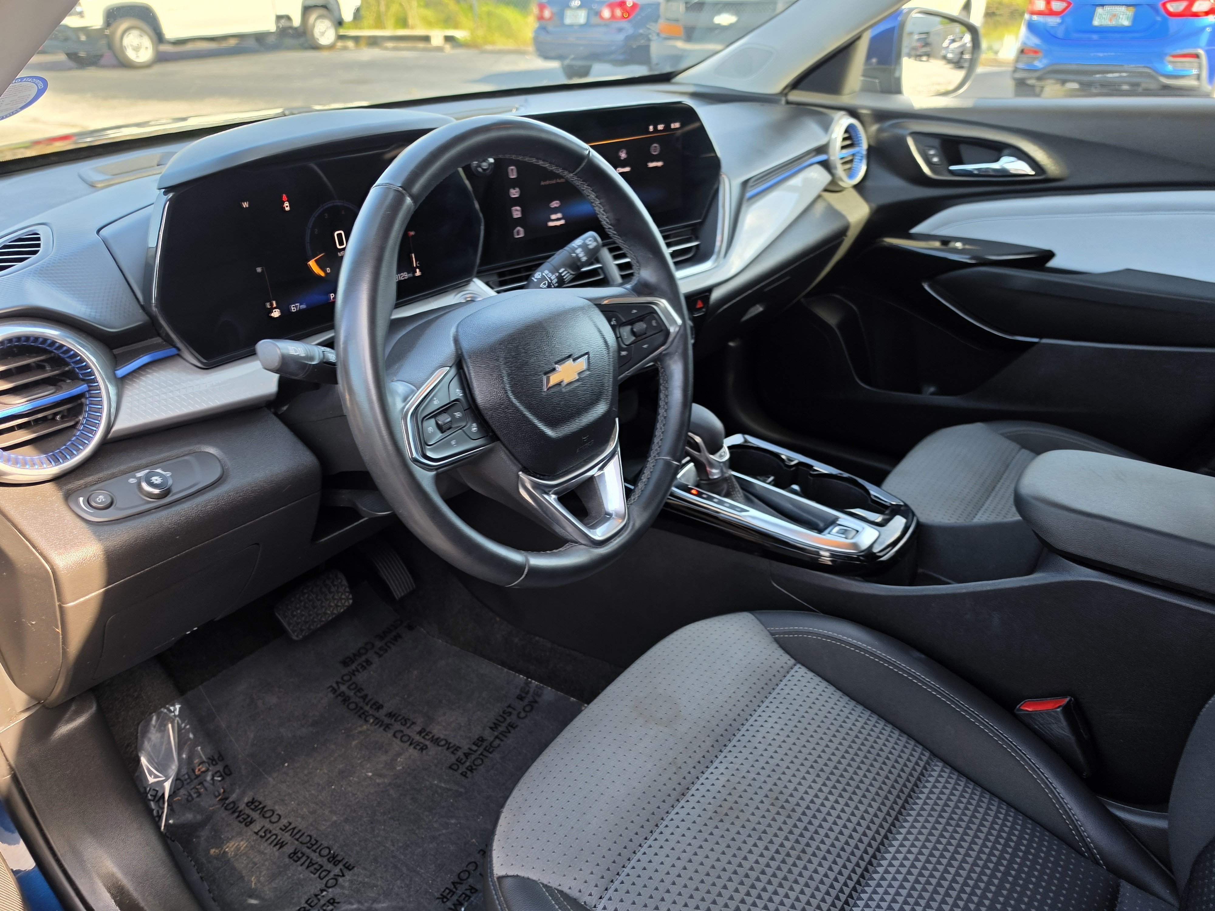Certified 2024 Chevrolet Trax LT w/ Sunroof Package FWD image 13