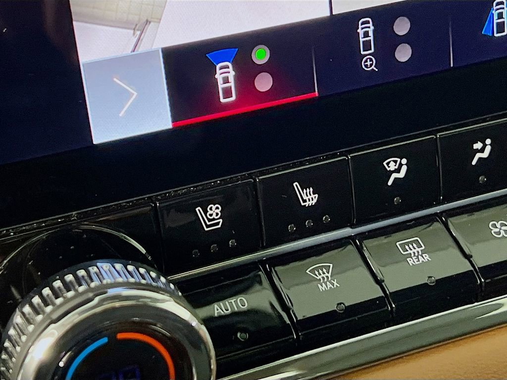 Used 2023 GMC Canyon AT4 w/ AT4 Premium Package image 19