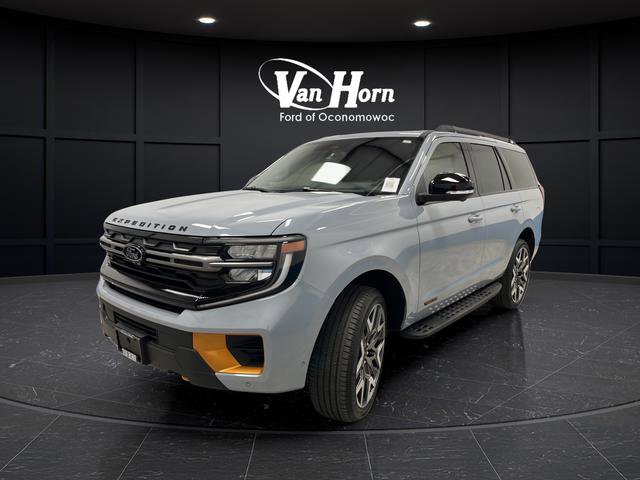 Used 2025 Ford Expedition Tremor AWD/4WD image 3