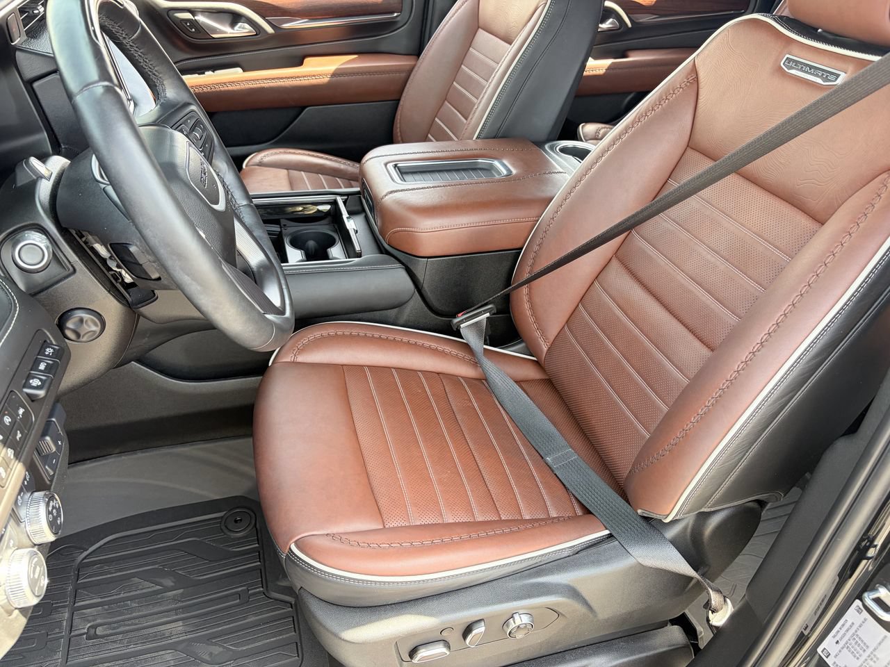 Used 2024 GMC Yukon Denali Ultimate AWD/4WD image 19